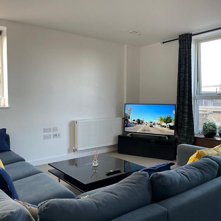 Modern & Spacious Penthouse In North London Apartment Ngoại thất bức ảnh
