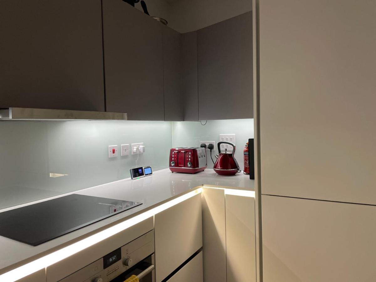 Modern & Spacious Penthouse In North London Apartment Ngoại thất bức ảnh