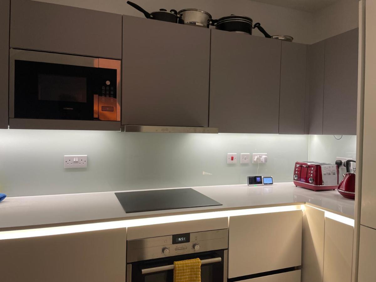 Modern & Spacious Penthouse In North London Apartment Ngoại thất bức ảnh