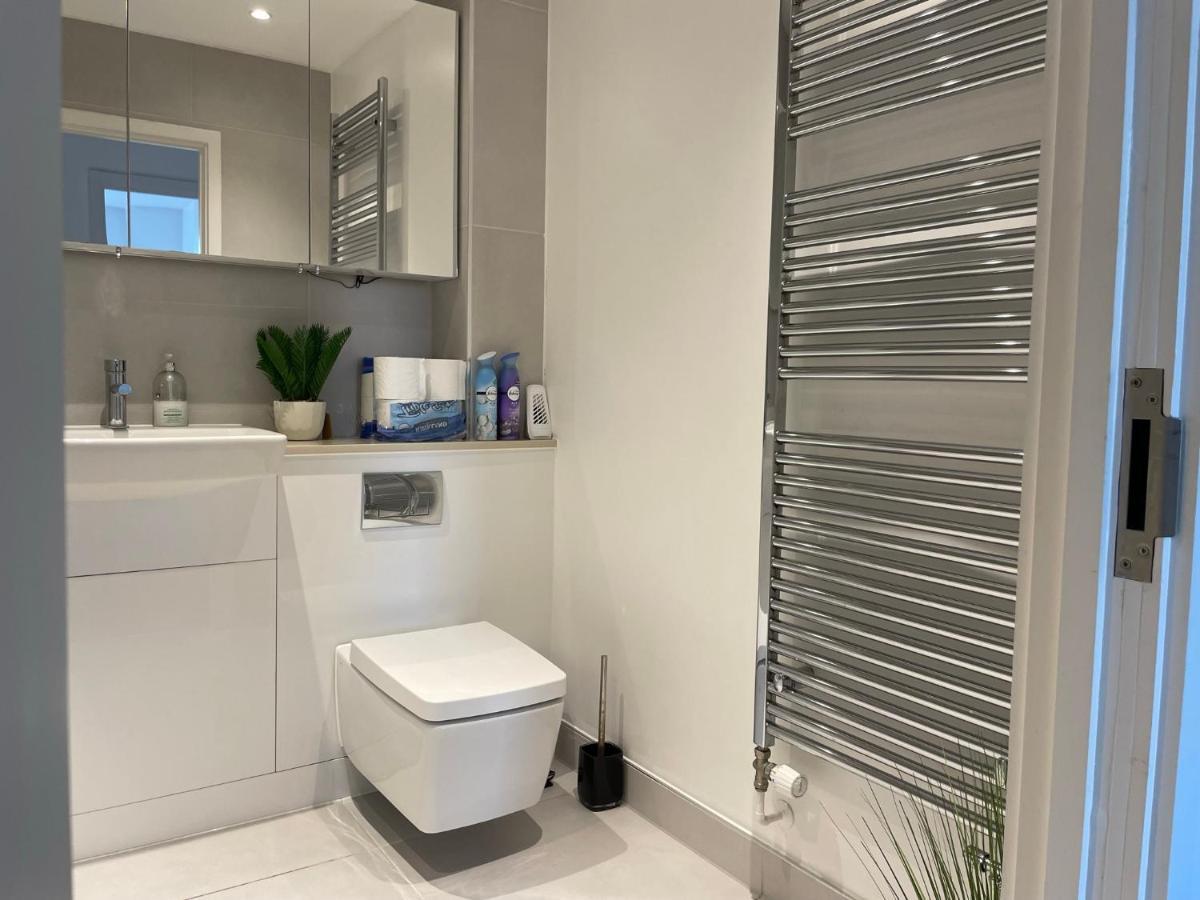 Modern & Spacious Penthouse In North London Apartment Ngoại thất bức ảnh