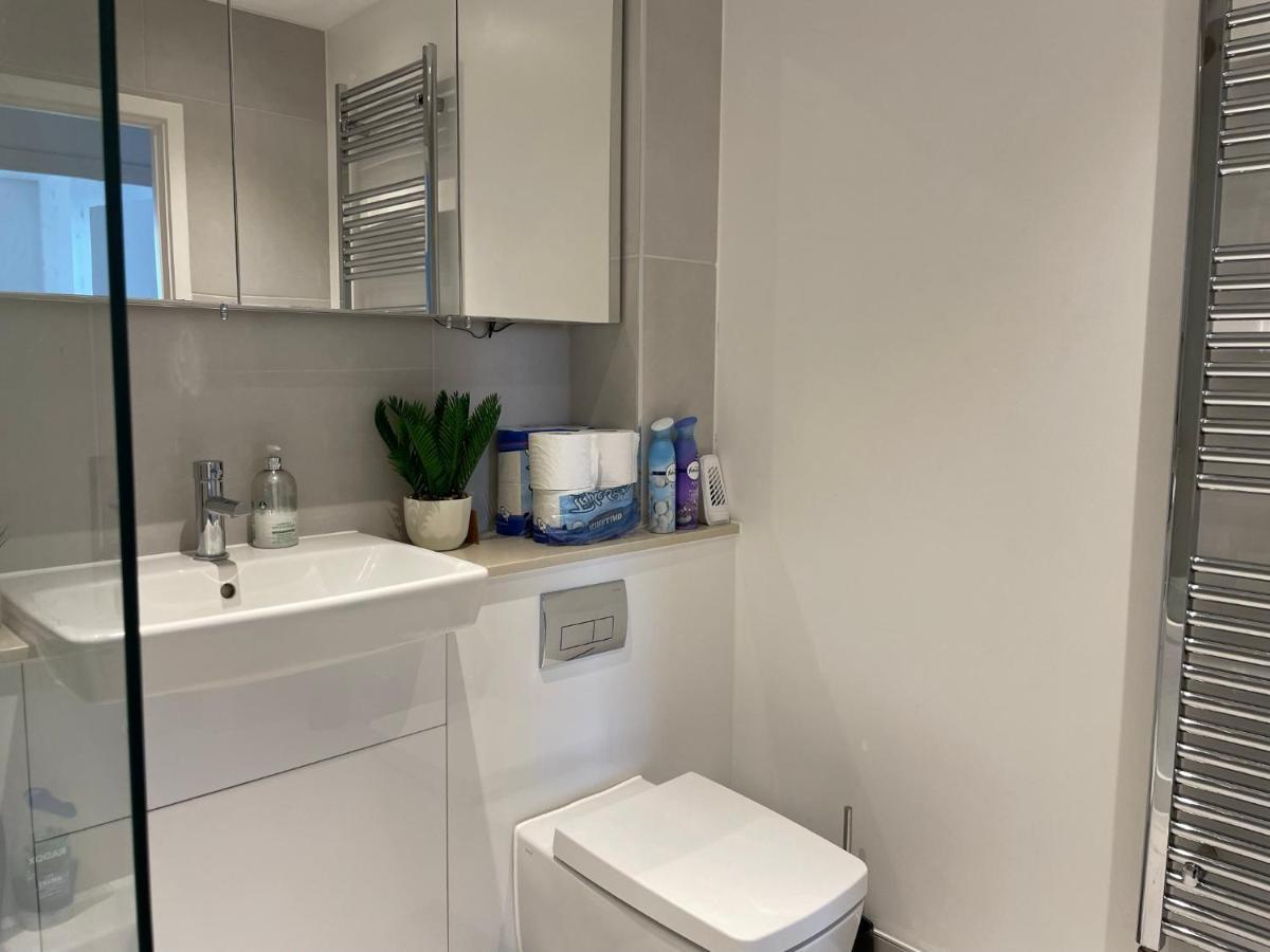 Modern & Spacious Penthouse In North London Apartment Ngoại thất bức ảnh