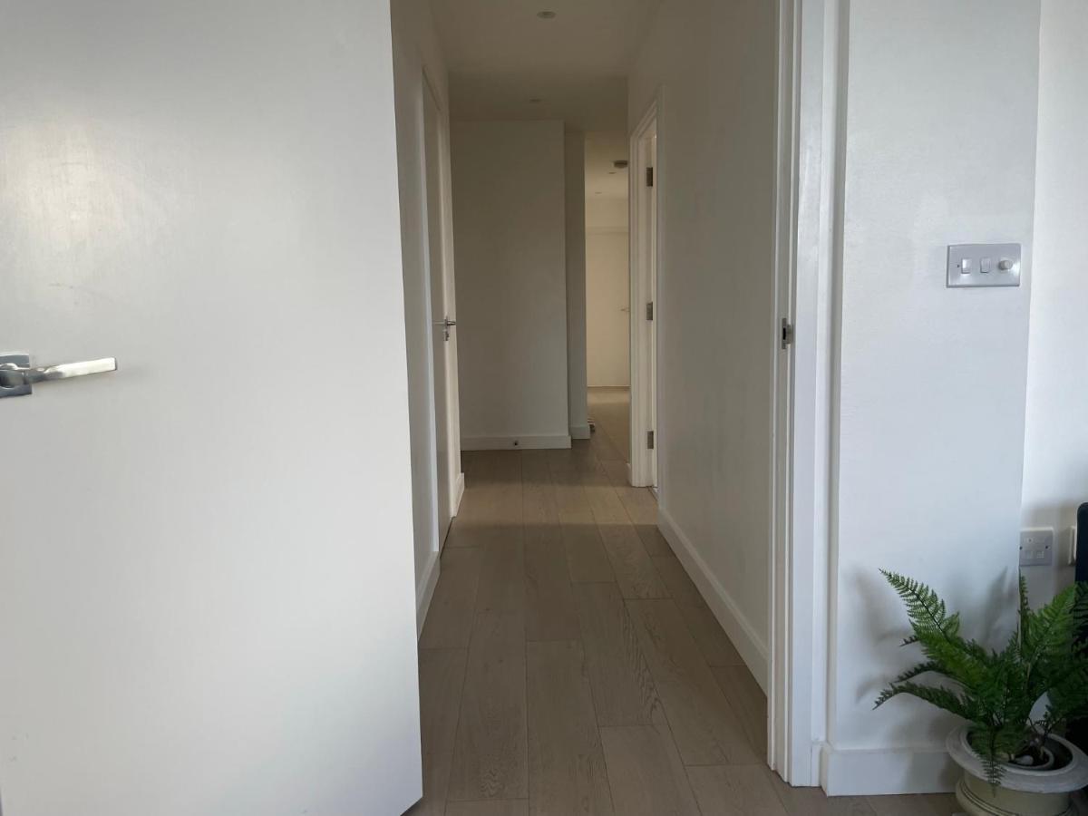 Modern & Spacious Penthouse In North London Apartment Ngoại thất bức ảnh