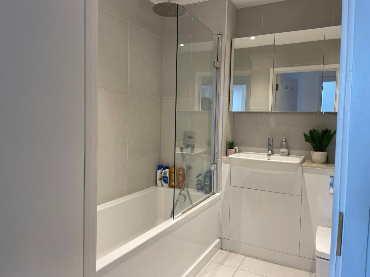 Modern & Spacious Penthouse In North London Apartment Ngoại thất bức ảnh