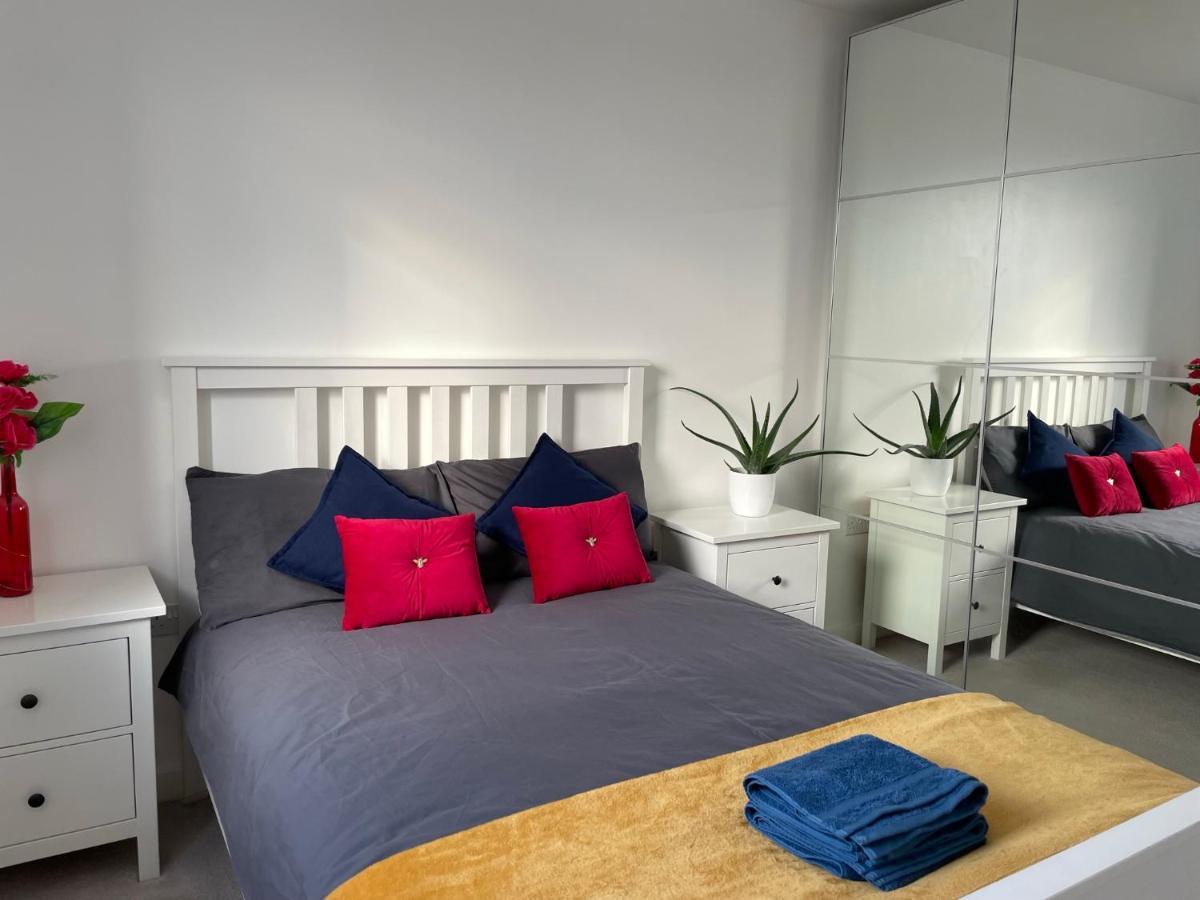 Modern & Spacious Penthouse In North London Apartment Ngoại thất bức ảnh